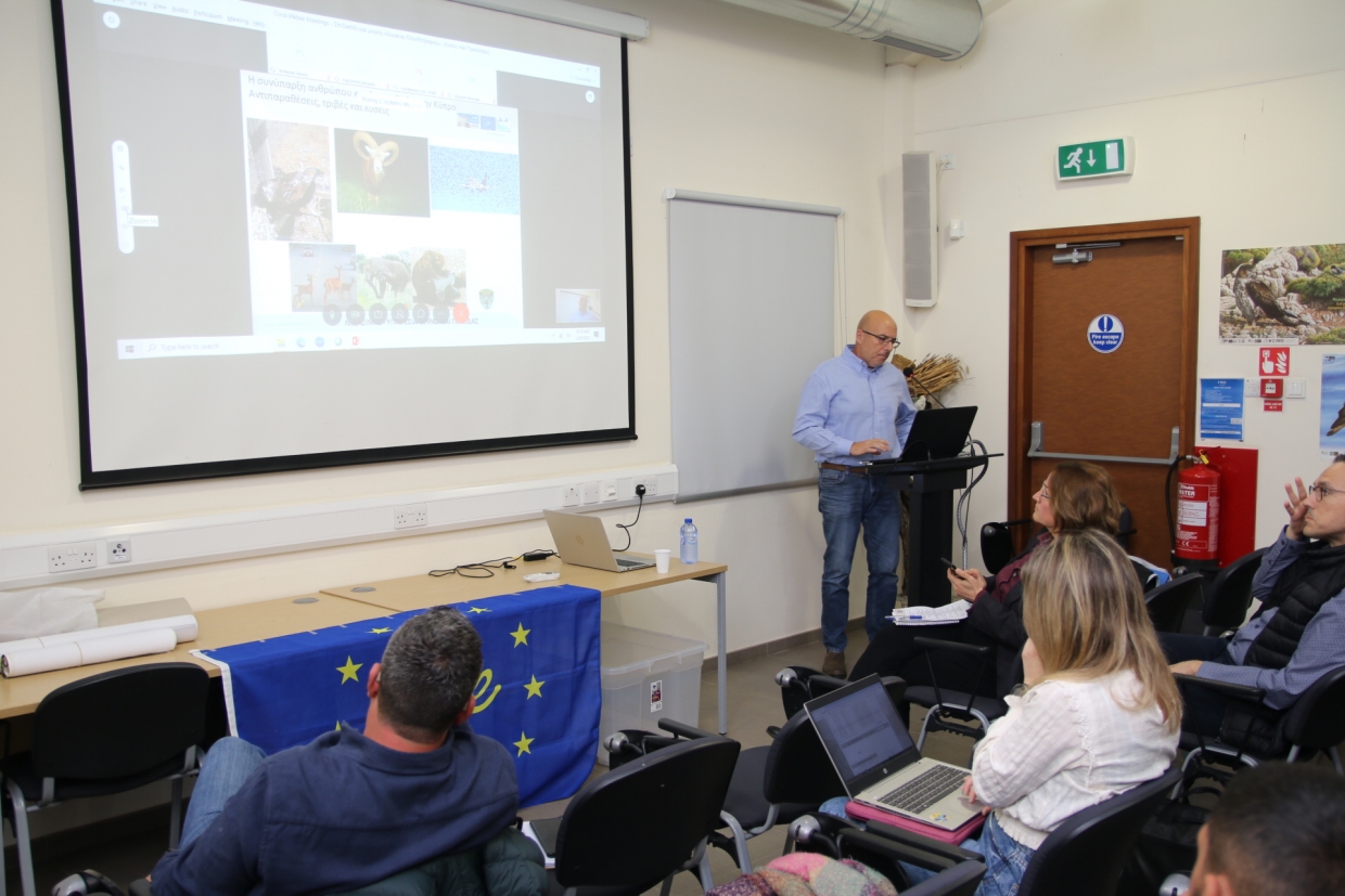 Solutions and challenges for the coexistence of Bonelli&rsquo;s &Epsilon;agle and bird breeders